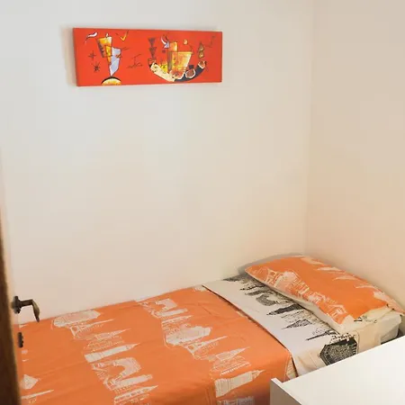 Apartment Indipendente Con Giardino A Pochi Passi Dalla *
